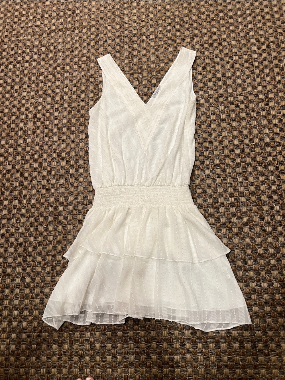 White V-Neck Tiered Ruffle Dress - Women small